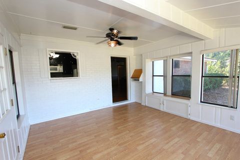 Tiny photo for 4274 Kensington Road, Tallahassee, FL 32303 (MLS # 393280)