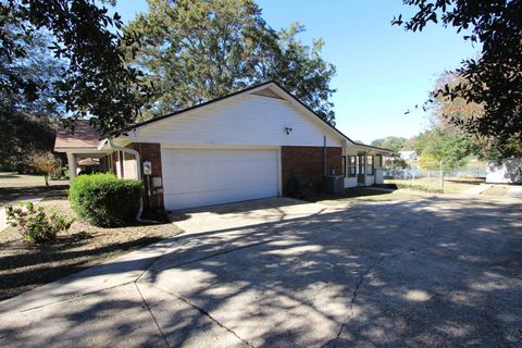 Tiny photo for 4274 Kensington Road, Tallahassee, FL 32303 (MLS # 393280)