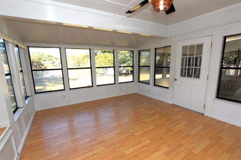 Tiny photo for 4274 Kensington Road, Tallahassee, FL 32303 (MLS # 393280)