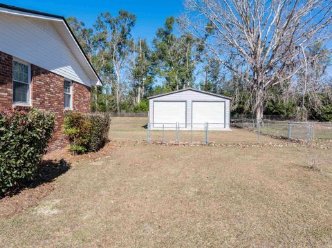 Tiny photo for 454 NW Whispering Pines Loop, Madison, FL 32340 (MLS # 394491)