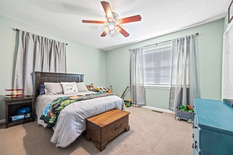 Tiny photo for 454 NW Whispering Pines Loop, Madison, FL 32340 (MLS # 394491)