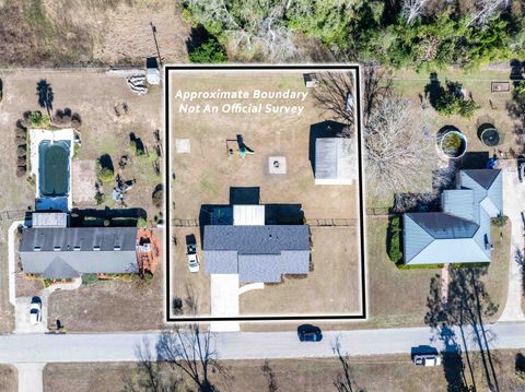 Tiny photo for 454 NW Whispering Pines Loop, Madison, FL 32340 (MLS # 394491)