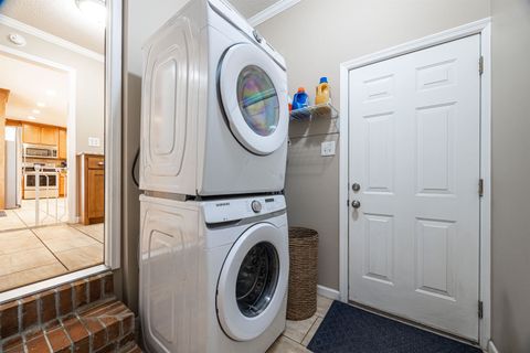 Tiny photo for 454 NW Whispering Pines Loop, Madison, FL 32340 (MLS # 394491)