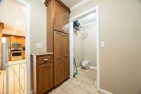 Tiny photo for 454 NW Whispering Pines Loop, Madison, FL 32340 (MLS # 394491)