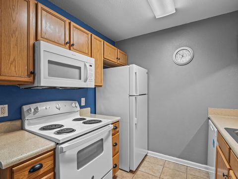 Tiny photo for 2738 W Tharpe Street #304, Tallahassee, FL 32303 (MLS # 393980)