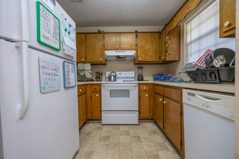 Tiny photo for 1103 Green Tree Court #F, Tallahassee, FL 32304 (MLS # 398501)