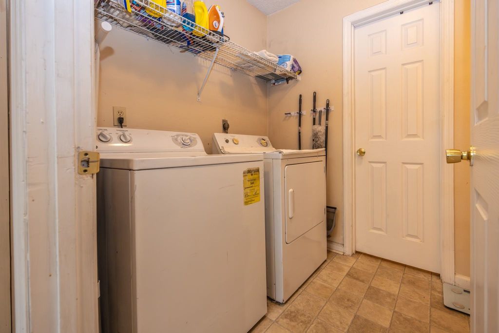 Photo of 1103 Green Tree Court #F, Tallahassee, FL 32304 (MLS # 398501)