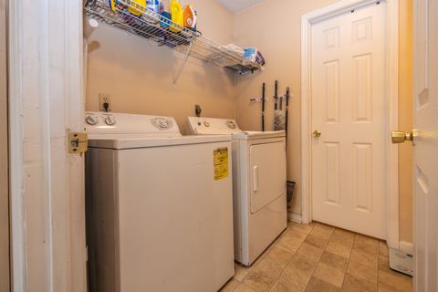 Tiny photo for 1103 Green Tree Court #F, Tallahassee, FL 32304 (MLS # 398501)