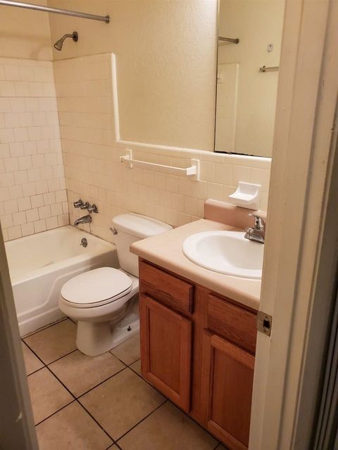 Tiny photo for 2020 CONTINENTAL Avenue #105, Tallahassee, FL 32304 (MLS # 397255)