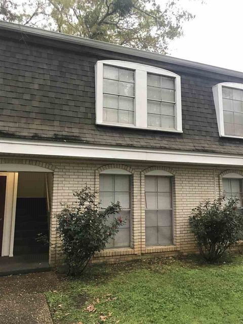 Tiny photo for 2020 CONTINENTAL Avenue #105, Tallahassee, FL 32304 (MLS # 397255)