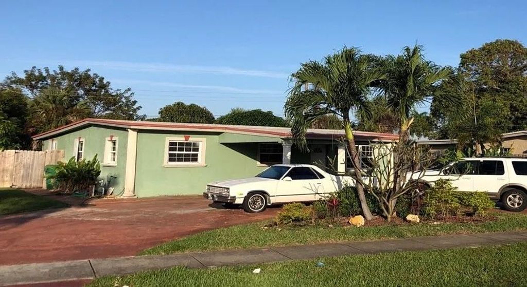 Photo of 130 NW 33rd Avenue, Other Florida, FL 33311 (MLS # 397065)