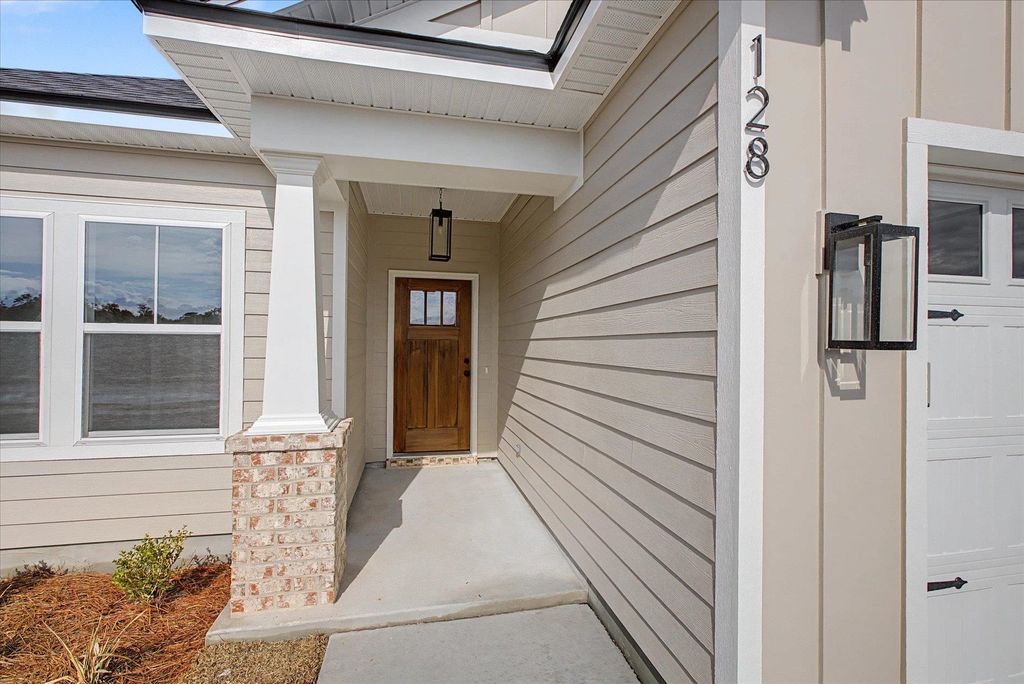 Photo of 128 Divine Loop, Crawfordville, FL 32327 (MLS # 396346)