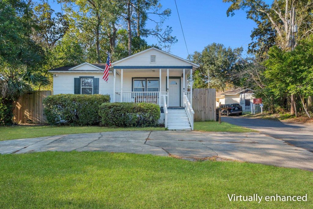 Photo of 726 Arkansas Street, Tallahassee, FL 32304 (MLS # 394390)