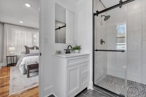 Tiny photo for 132 Oak Street, Tallahassee, FL 32301 (MLS # 395354)