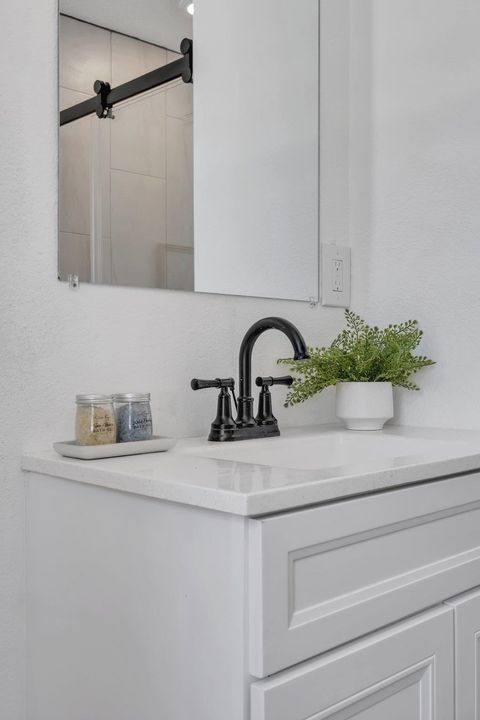 Tiny photo for 132 Oak Street, Tallahassee, FL 32301 (MLS # 395354)