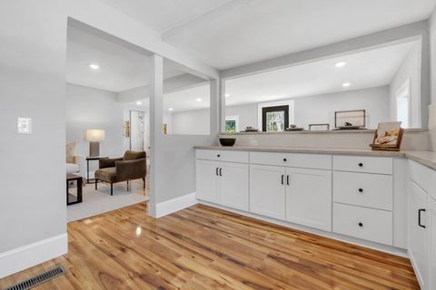 Tiny photo for 132 Oak Street, Tallahassee, FL 32301 (MLS # 395354)