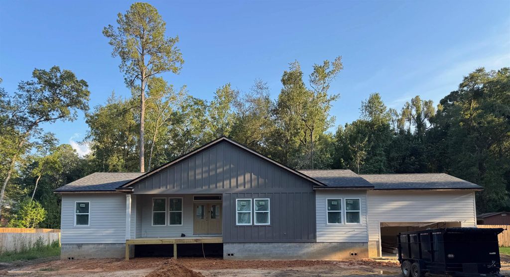 Photo of 3405 Valley Creek Drive, Tallahassee, FL 32312 (MLS # 390272)