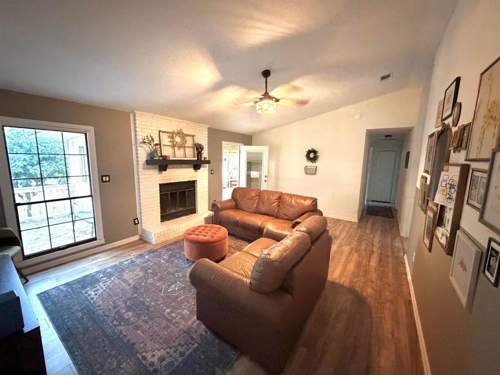 Photo of 3135 N Shannon Lakes Drive, Tallahassee, FL 32309 (MLS # 393918)