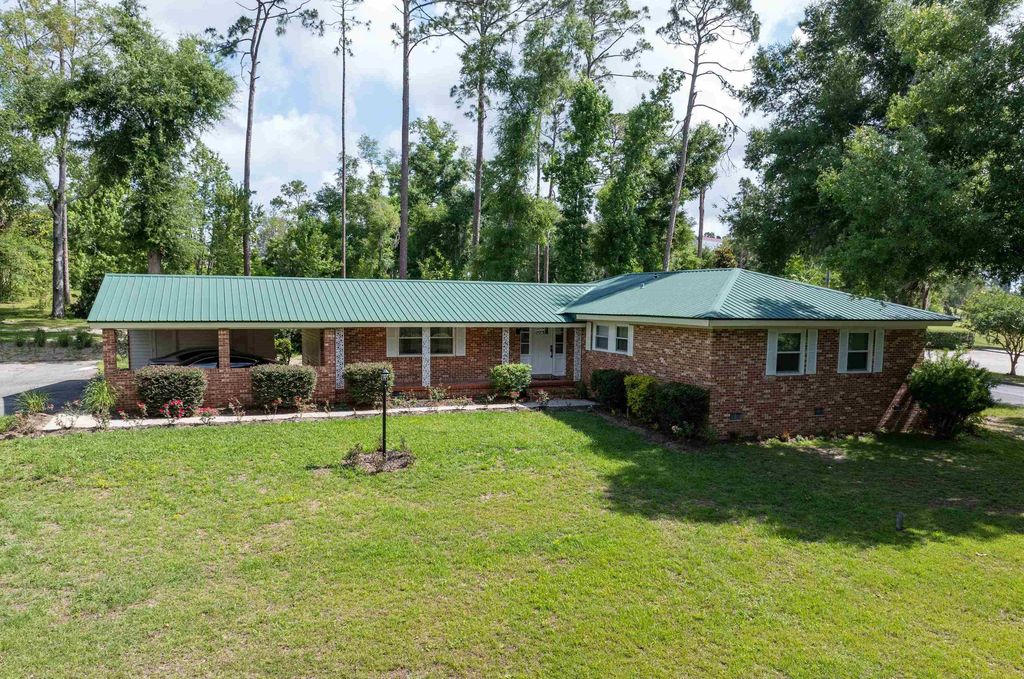 Photo of 422 NW College Loop, Madison, FL 32340 (MLS # 400313)