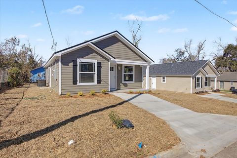 Tiny photo for 2006 Pasco Street, Tallahassee, FL 32310 (MLS # 392159)
