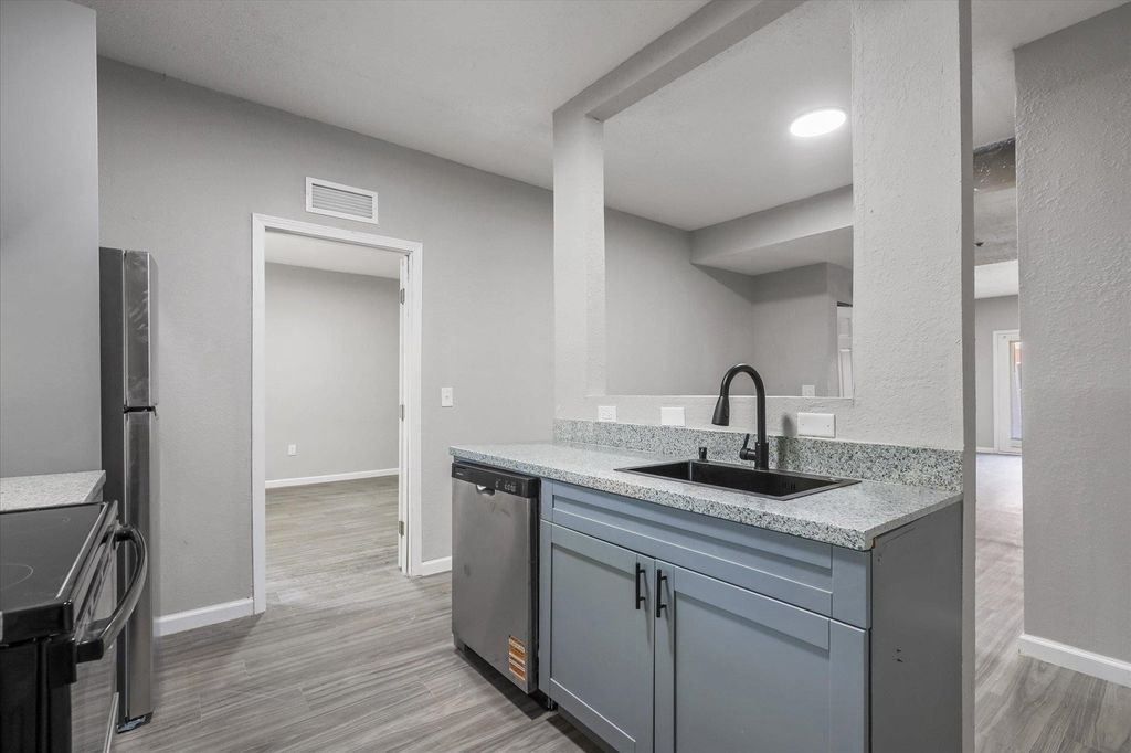 Photo of 401 Putnam Drive #1322, Tallahassee, FL 32301 (MLS # 396396)