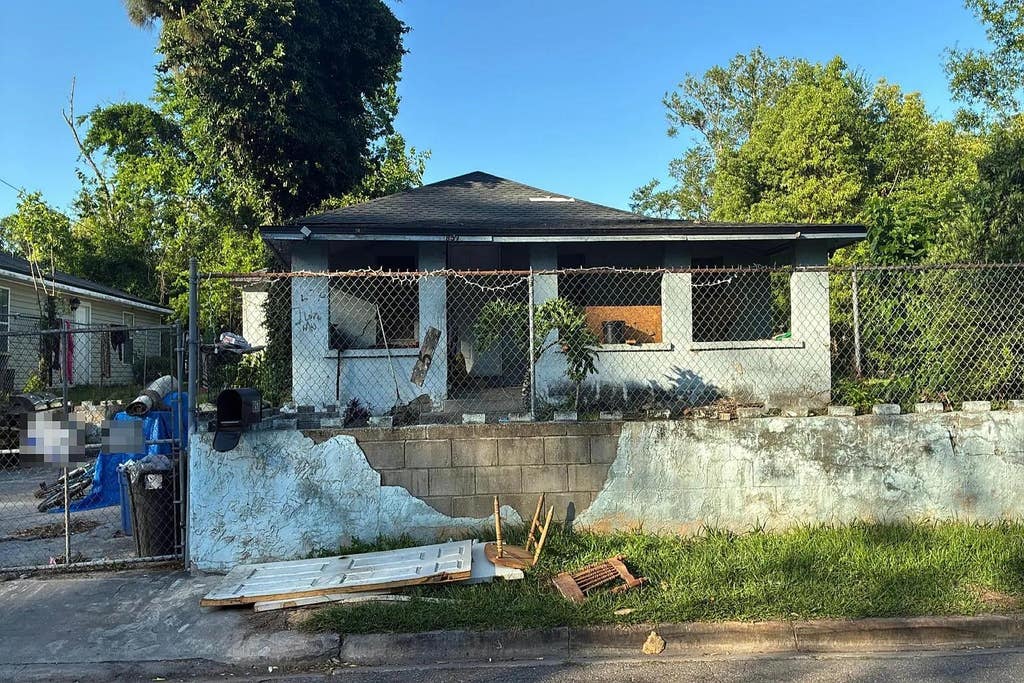 Photo of 857 Benbow Street, Jacksonville, FL 32209 (MLS # 403003)