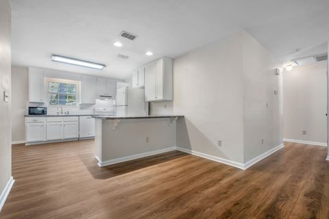 Tiny photo for 2725 Bedford Way, Tallahassee, FL 32308 (MLS # 393817)