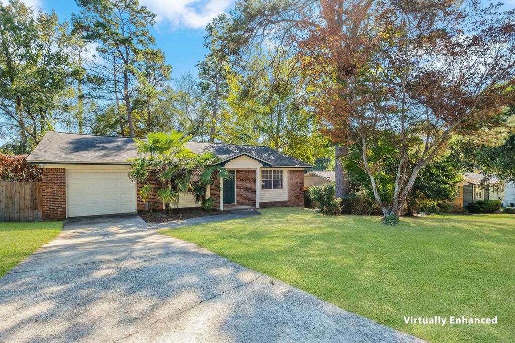 Photo of 2725 Bedford Way, Tallahassee, FL 32308 (MLS # 393817)