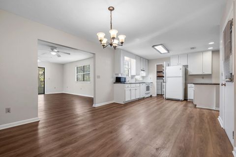 Tiny photo for 2725 Bedford Way, Tallahassee, FL 32308 (MLS # 393817)