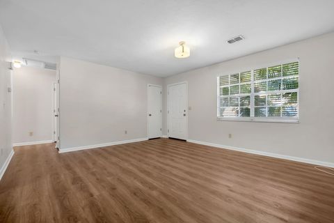 Tiny photo for 2725 Bedford Way, Tallahassee, FL 32308 (MLS # 393817)