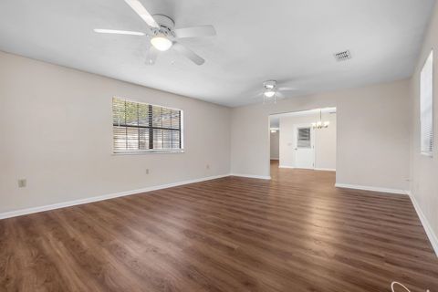 Tiny photo for 2725 Bedford Way, Tallahassee, FL 32308 (MLS # 393817)