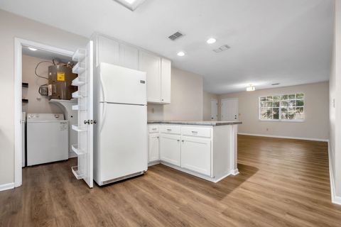 Tiny photo for 2725 Bedford Way, Tallahassee, FL 32308 (MLS # 393817)