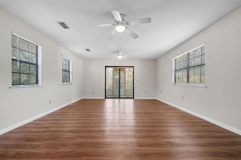 Tiny photo for 2725 Bedford Way, Tallahassee, FL 32308 (MLS # 393817)