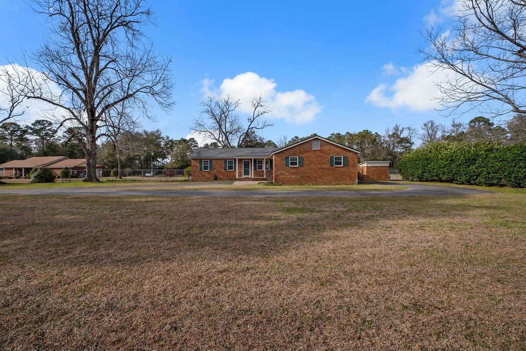 Photo of 9949 Florida Georgia Highway, Havana, FL 32333 (MLS # 396769)