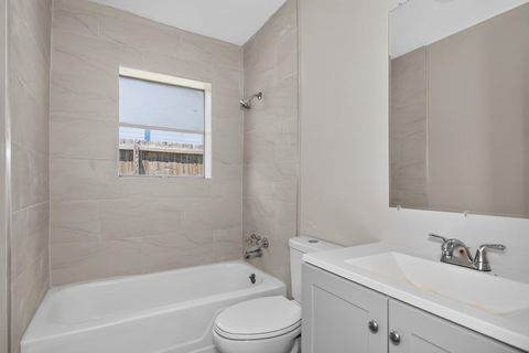 Tiny photo for 1011 Abraham Street #-, Tallahassee, FL 32304 (MLS # 402427)