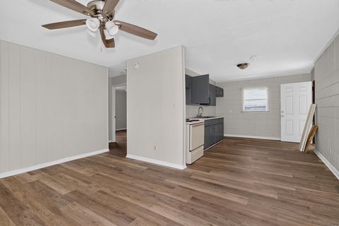 Tiny photo for 1011 Abraham Street #-, Tallahassee, FL 32304 (MLS # 402427)