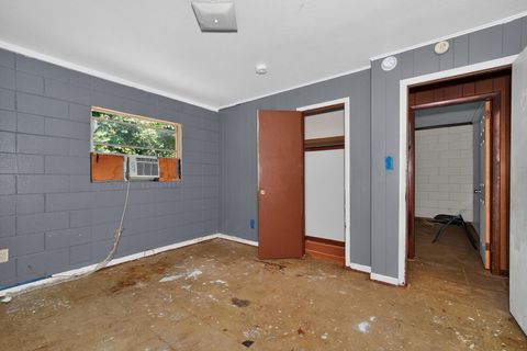 Tiny photo for 1011 Abraham Street #-, Tallahassee, FL 32304 (MLS # 402427)
