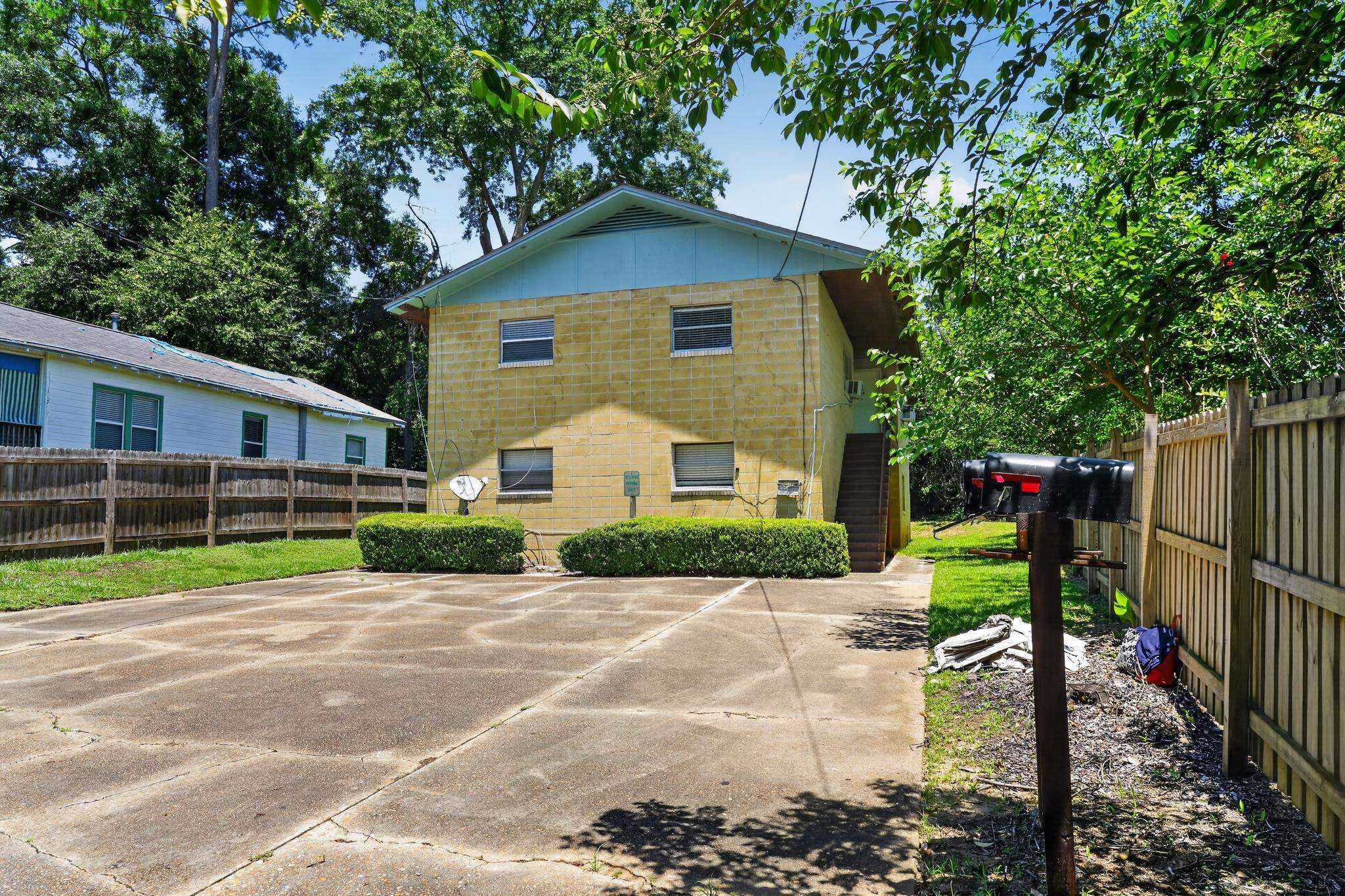 1011 Abraham Street -
