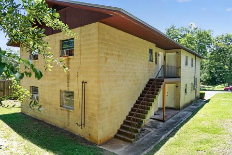 Tiny photo for 1011 Abraham Street #-, Tallahassee, FL 32304 (MLS # 402427)