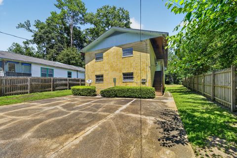 Tiny photo for 1011 Abraham Street #-, Tallahassee, FL 32304 (MLS # 402427)