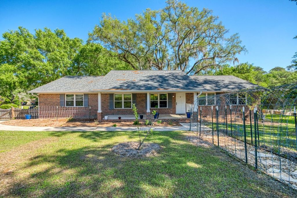 Photo of 2399 CLARA KEE Boulevard, Tallahassee, FL 32303 (MLS # 398782)