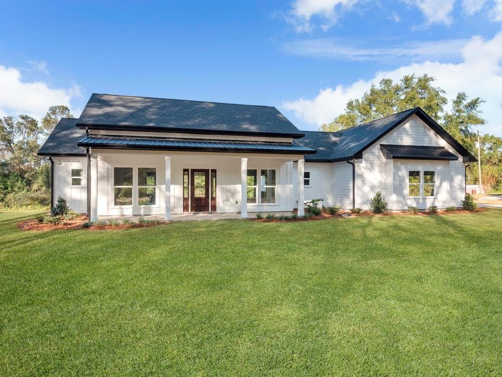 Photo of 35 Tarn Way, Monticello, FL 32344 (MLS # 398504)