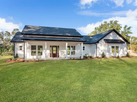 Photo of 35 Tarn Way, Monticello, FL 32344 (MLS # 398504)