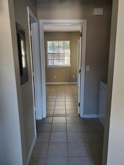 Tiny photo for 1231 Continental Court, Tallahassee, FL 32304 (MLS # 400461)