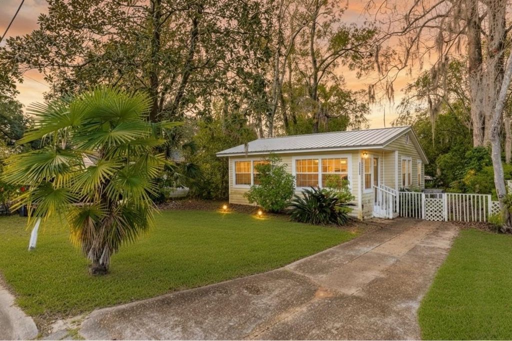 Photo of 1338 Branch Street, Tallahassee, FL 32303 (MLS # 393674)