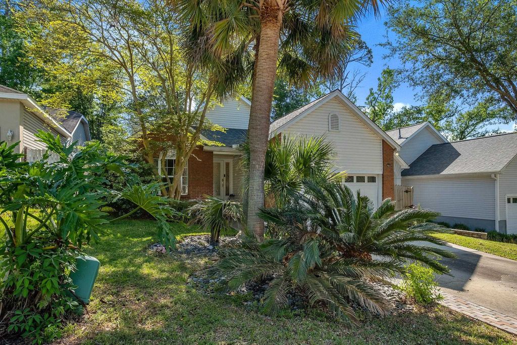 Photo of 1555 CHINA GROVE Trail, Tallahassee, FL 32301 (MLS # 398486)