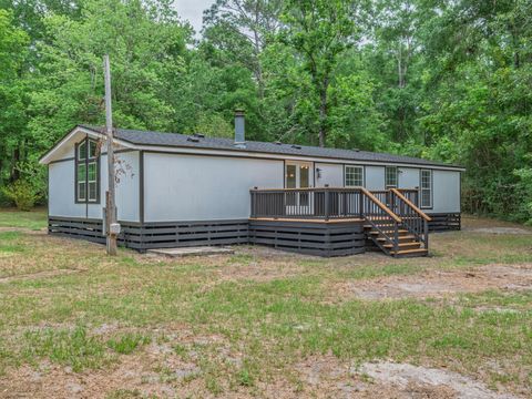 Tiny photo for 3 Rosewood Road, Crawfordville, FL 32327 (MLS # 399478)