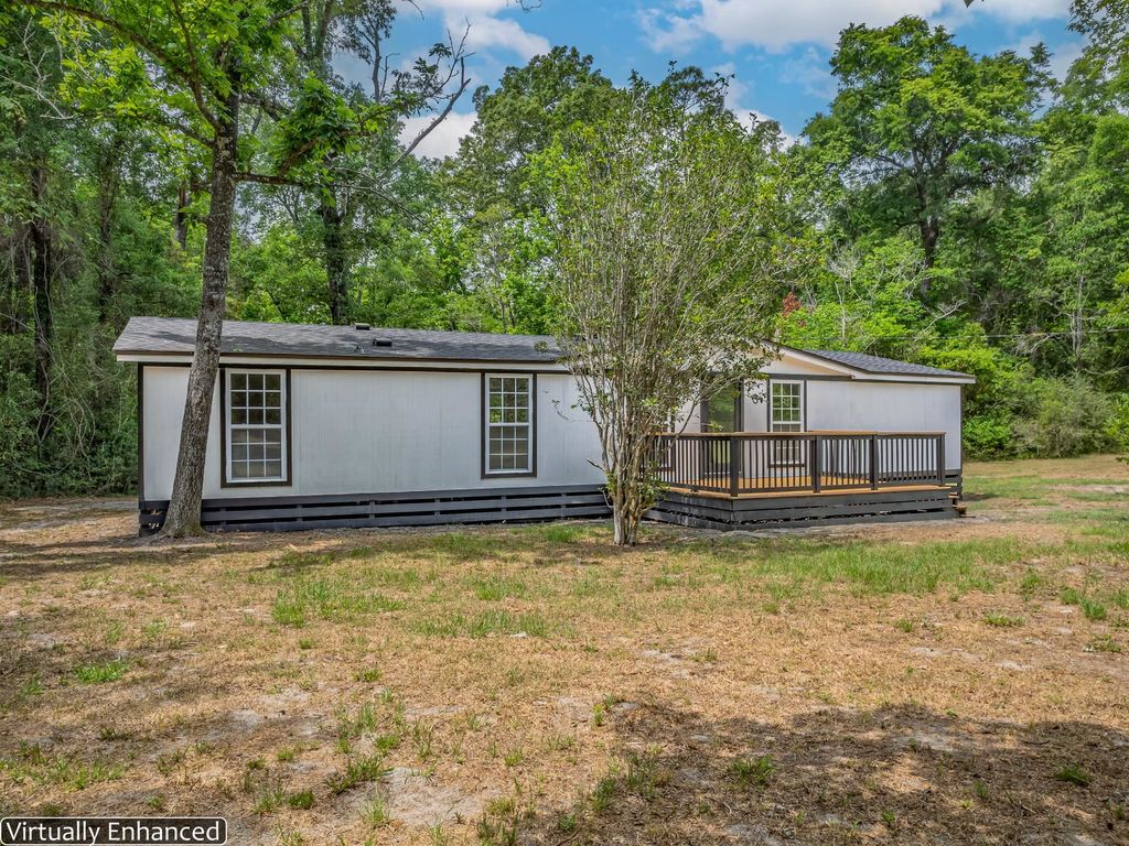 Photo of 3 Rosewood Road, Crawfordville, FL 32327 (MLS # 399478)