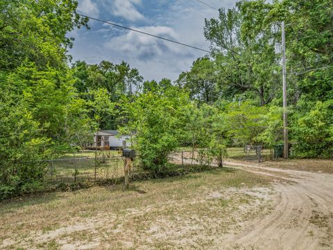 Tiny photo for 3 Rosewood Road, Crawfordville, FL 32327 (MLS # 399478)