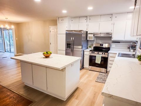 Tiny photo for 1920 SUNSET Lane, Tallahassee, FL 32303 (MLS # 396419)